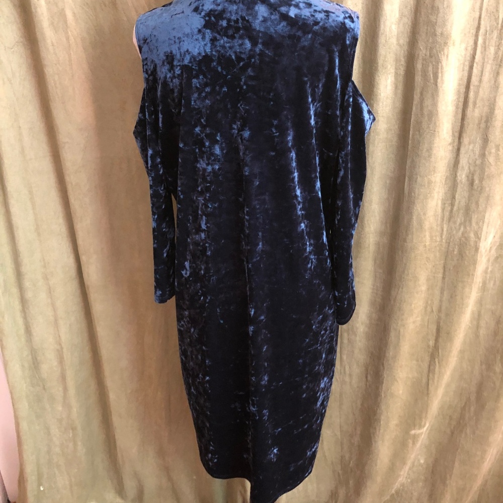 NWT ⭐️ Misia Comfy Open Shoulder Shift Dress - Picture 2 of 6